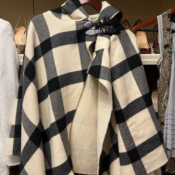 Ralph Lauren purple label poncho aso Jessica Simpson